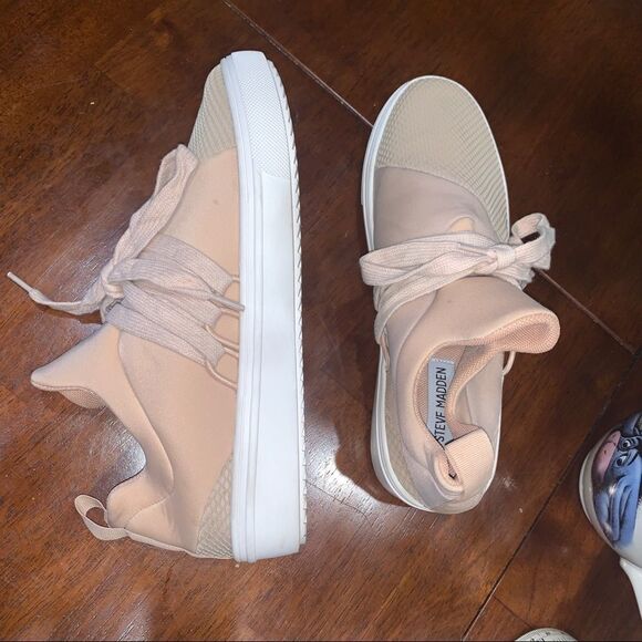 𝅺STEVE MADDEN Lancer Slip on Sneaker Tan Womens Sz 8 - Picture 9 of 12